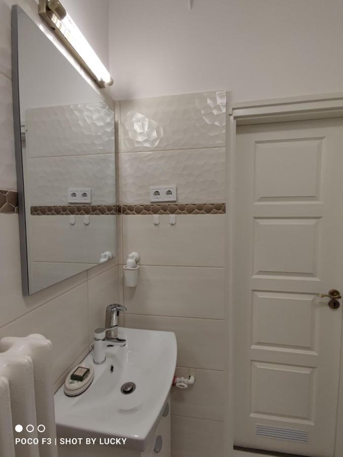 Central Palace Apartman Дебрецен Экстерьер фото